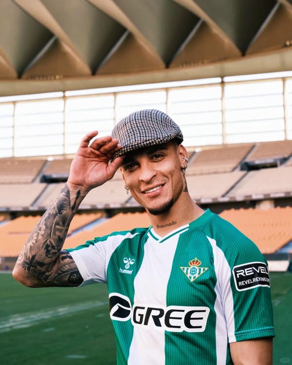 ảnh antony ngầu (1)