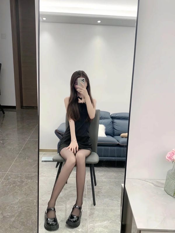 ảnh gái k8 che mặt (28)