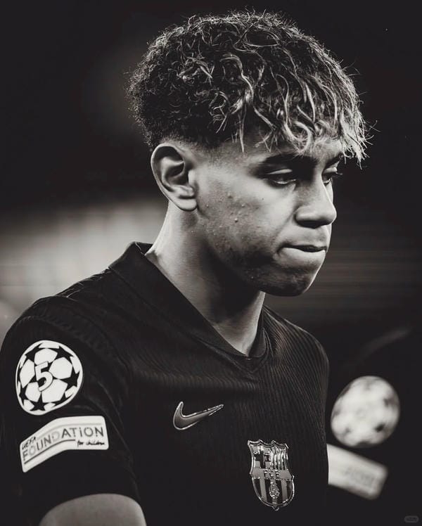 ảnh lamine yamal ngầu (10)