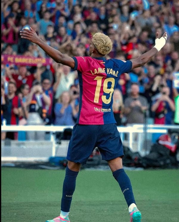 ảnh lamine yamal ngầu (2)