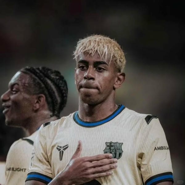 ảnh lamine yamal ngầu (25)