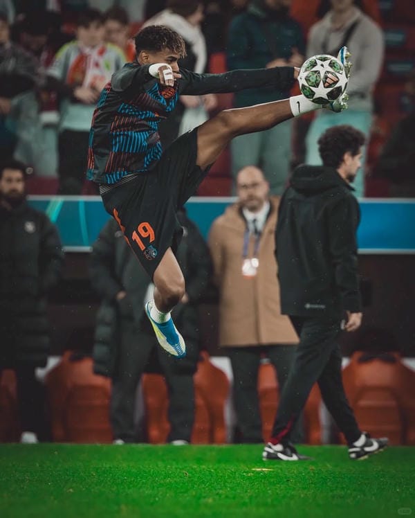 ảnh lamine yamal ngầu (8)