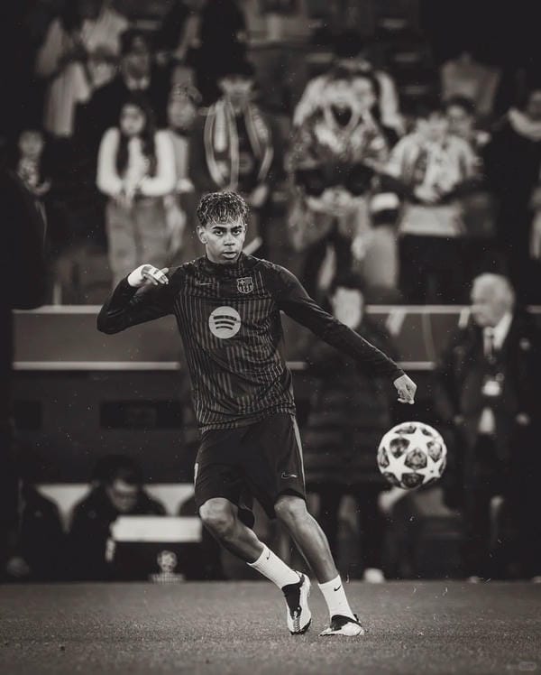 ảnh lamine yamal ngầu (9)