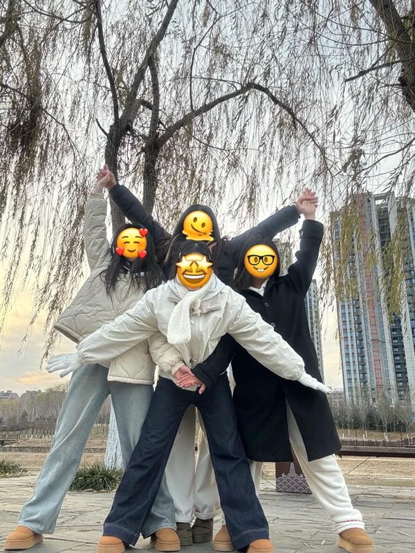 avatar nhóm 4 người vô tri (4)