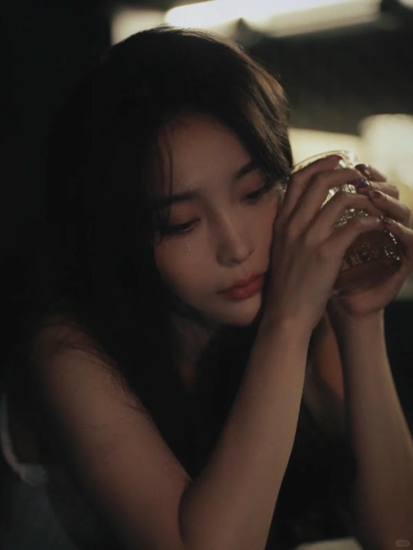 buồn ảnh bia rượu tự chụp (18)