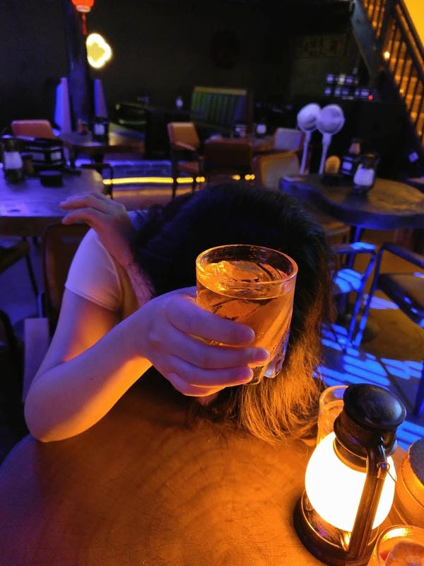 buồn ảnh bia rượu tự chụp (21)