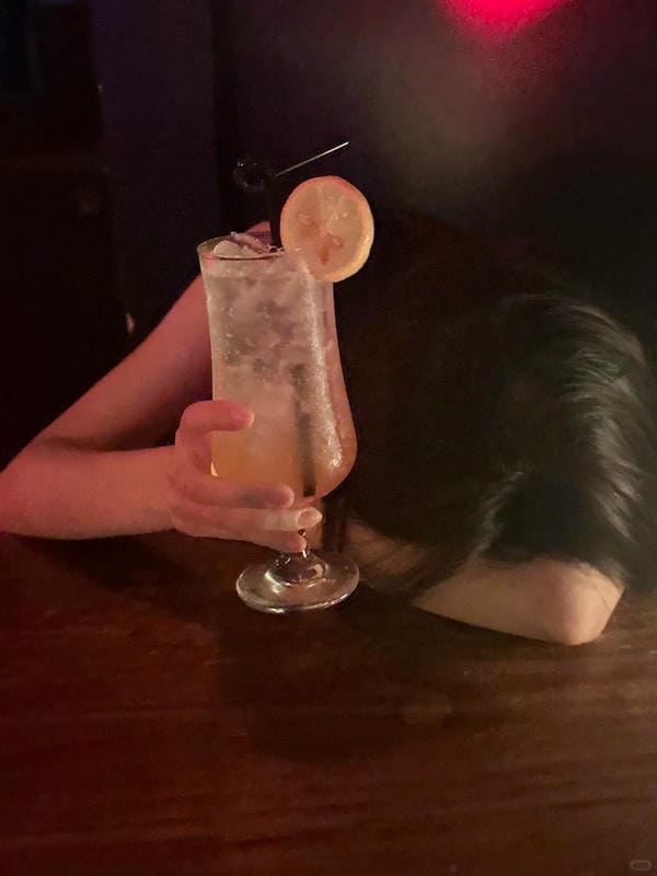 buồn ảnh bia rượu tự chụp (23)