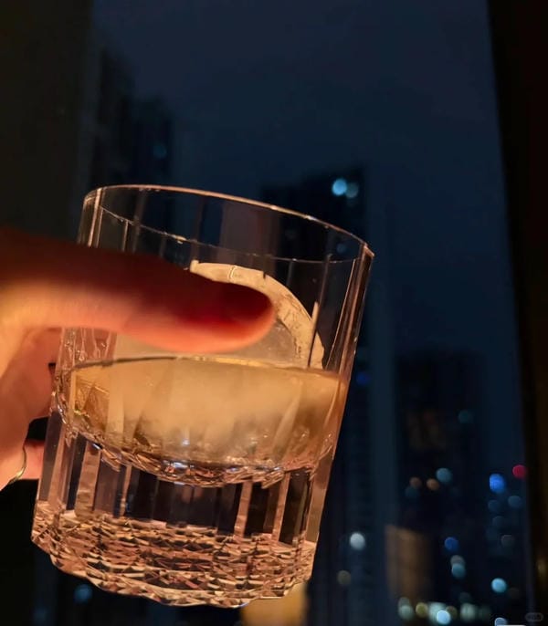 buồn ảnh bia rượu tự chụp (4)