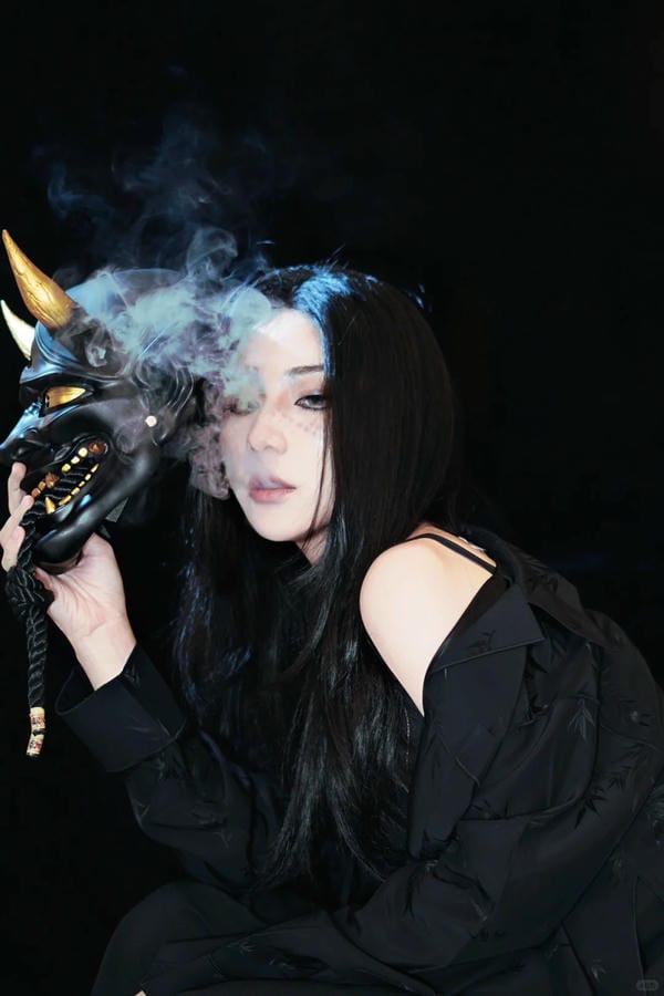 hình ảnh nữ che mặt ngầu (22)