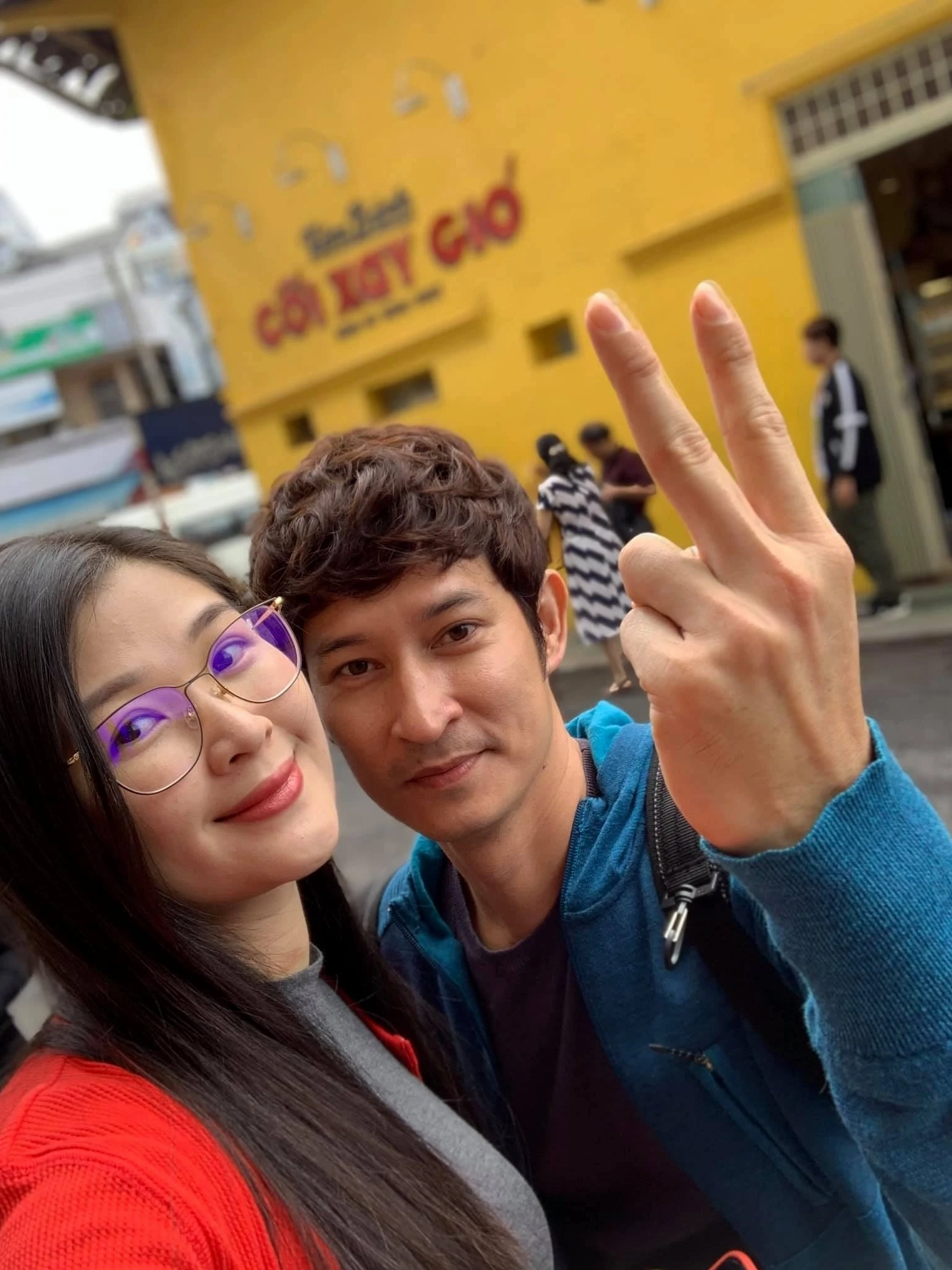 Á hậu Việt Mạc Anh Thư và con gái