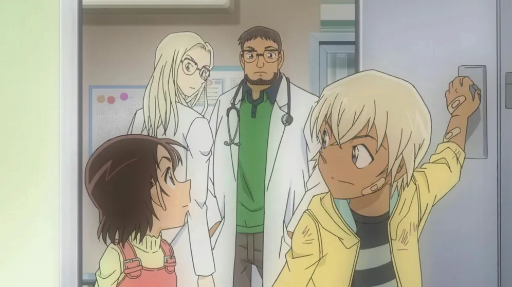 Akemi Miyano và Rei Furuya