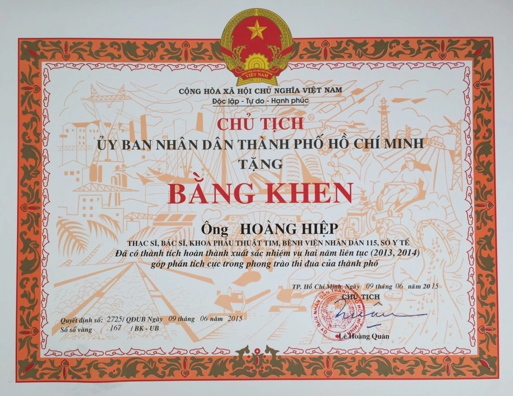Bằng khen của UBND TPHCM cho Bác Sĩ Hoàng Hiệp