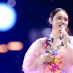 bau-show-bao-tram-la-ai-giai-ma-nu-hoang-quyen-luc-showbiz-v_606