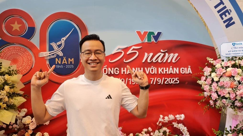 BLV Tạ Biên Cương xin nghỉ việc tại VTV sau gần 20 năm gắn bó - 1