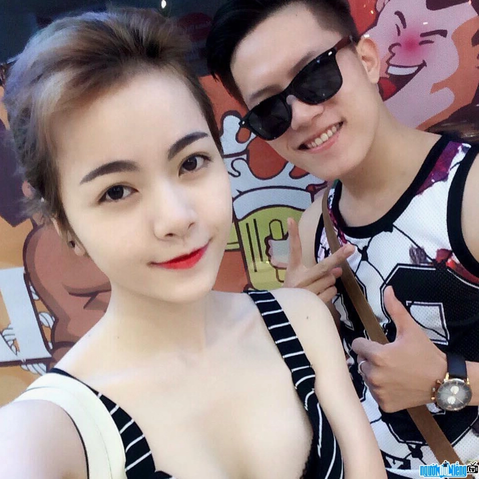 Bức ảnh ca sĩ Kim Thành và bạn trai