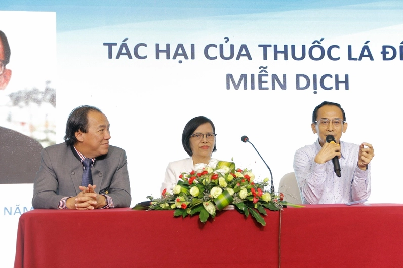 Các chuyên gia y tế tăng cường nhận thức cộng đồng qua truyền thông