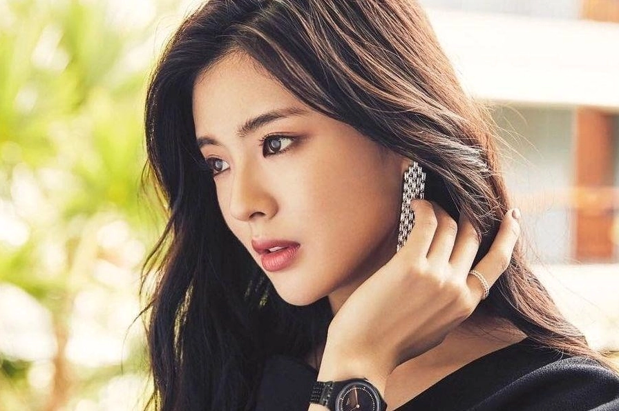 Cặp đôi Lee Sun Bin và Lee Kwang Soo vẫn hạnh phúc, hẹn hò bí mật để tôn trọng sự nghiệp của nhau.