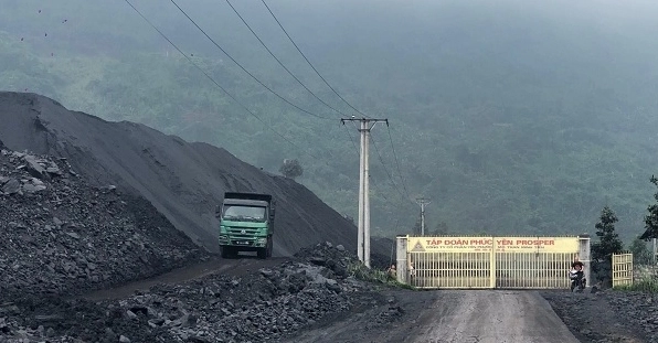 chau-thi-my-linh-la-ai-chan-dung-ba-trum-dang-sau-vu-than-la_360