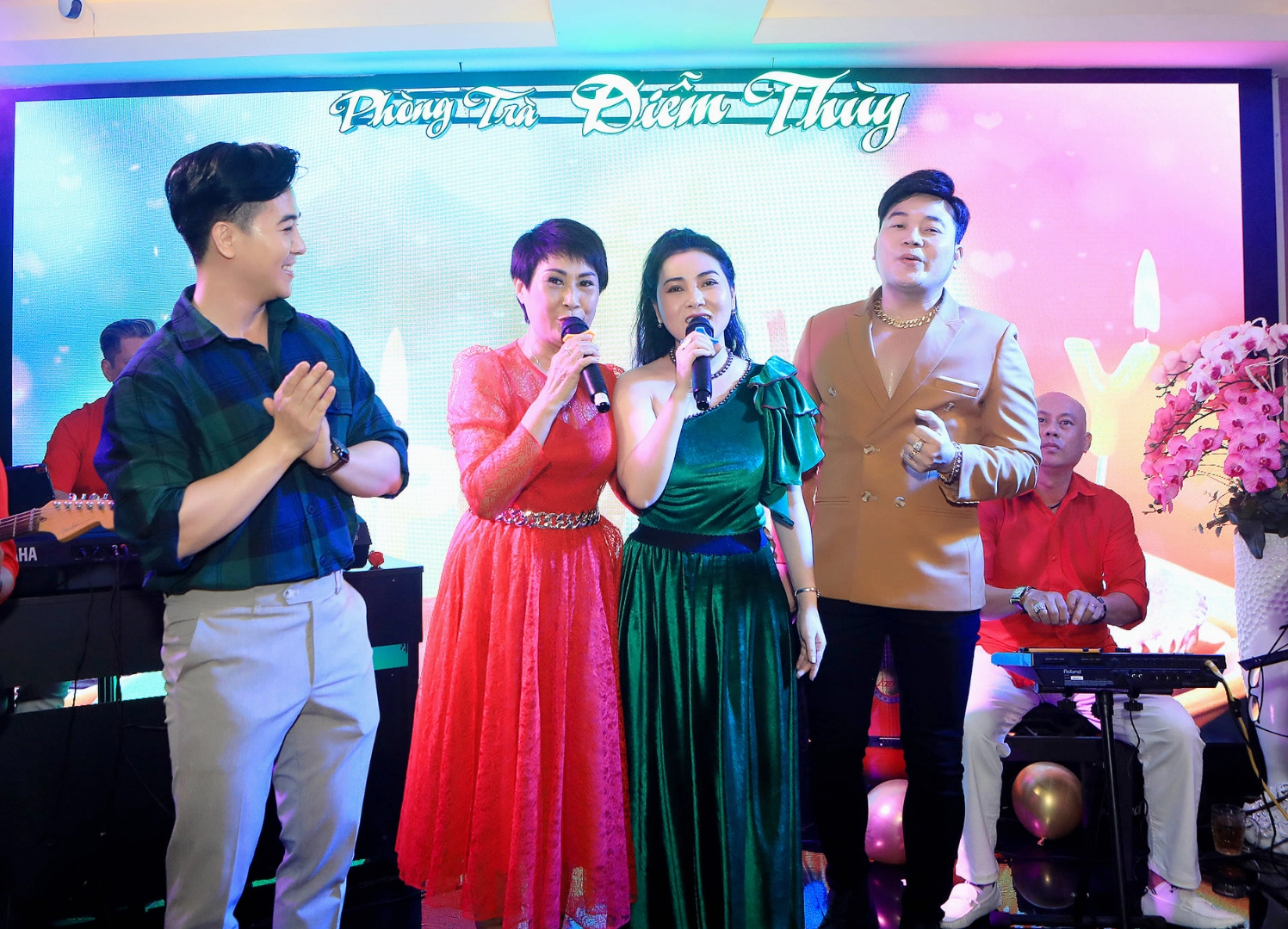 chong-cua-ca-si-diem-thuy-la-ai-he-lo-cuoc-song-hon-nhan-day_551