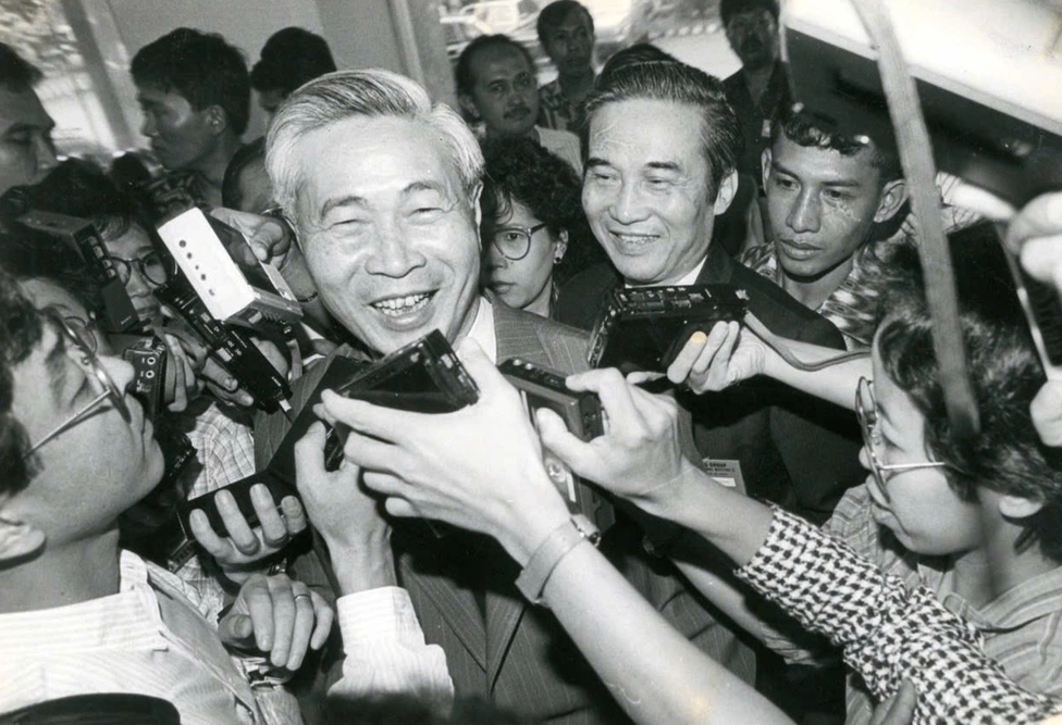 Chuyện tình cố Phó Thủ tướng Nguyễn Cơ Thạch và vợ là hoa khôi Hà Nội xưa