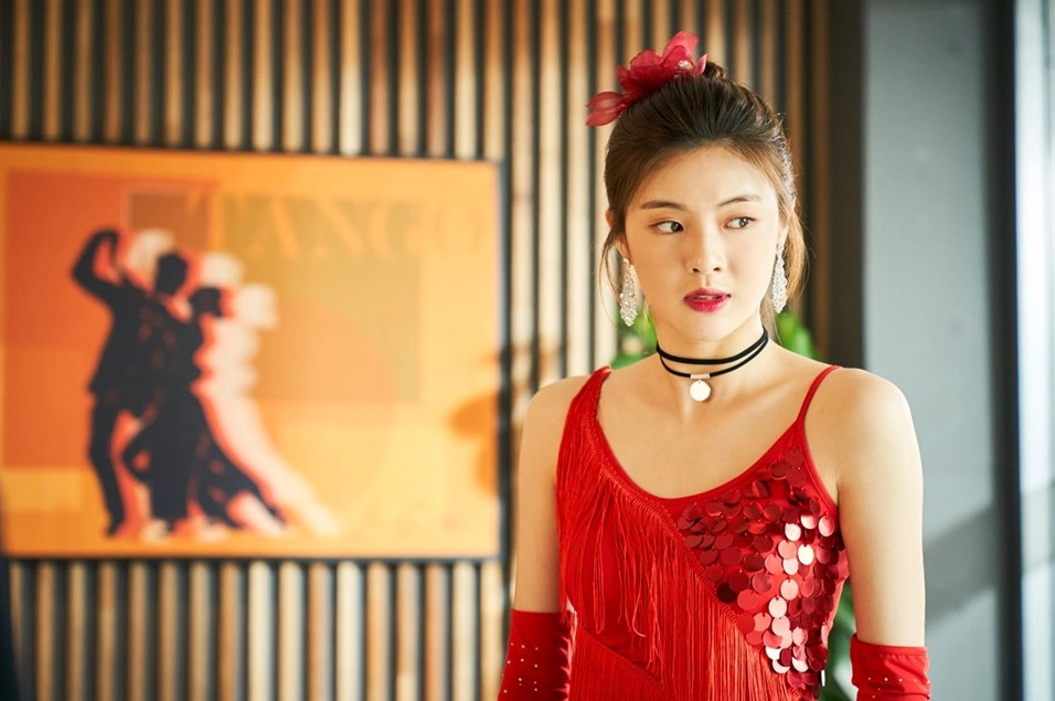 Gương mặt đẹp cùng vóc dáng chuẩn của Lee Sun Bin sinh năm 1994 gây chú ý. Ảnh cắt phim.