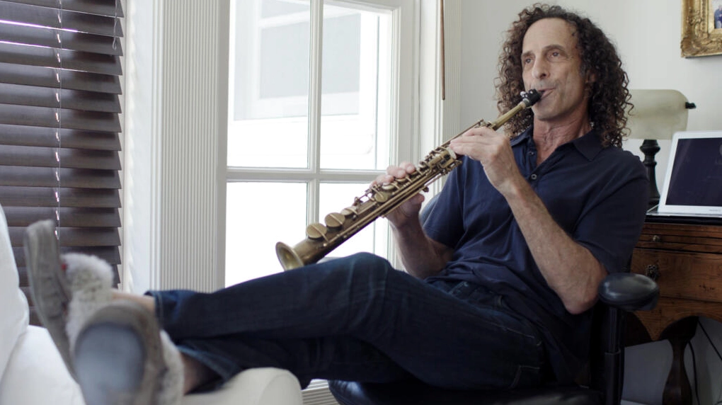 Hình ảnh trích từ phim tài liệu "Listening to Kenny G" của kênh truyền hình trực tuyến HBO, ngày 02/12/2021.
