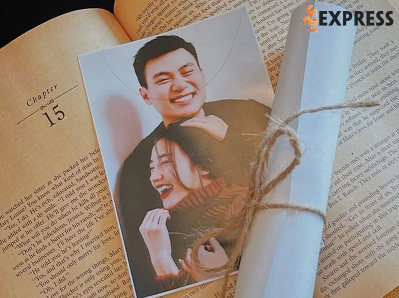 Màn cầu hôn lãng mạn của Nguyễn Hải Long và Salim