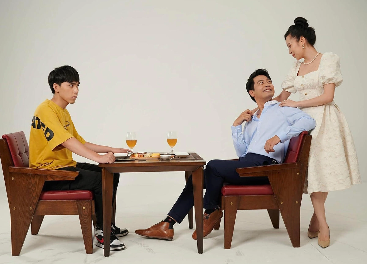 MC Phan Anh và Long Hoàng kết hợp trong 'Lối nhỏ vào đời'.