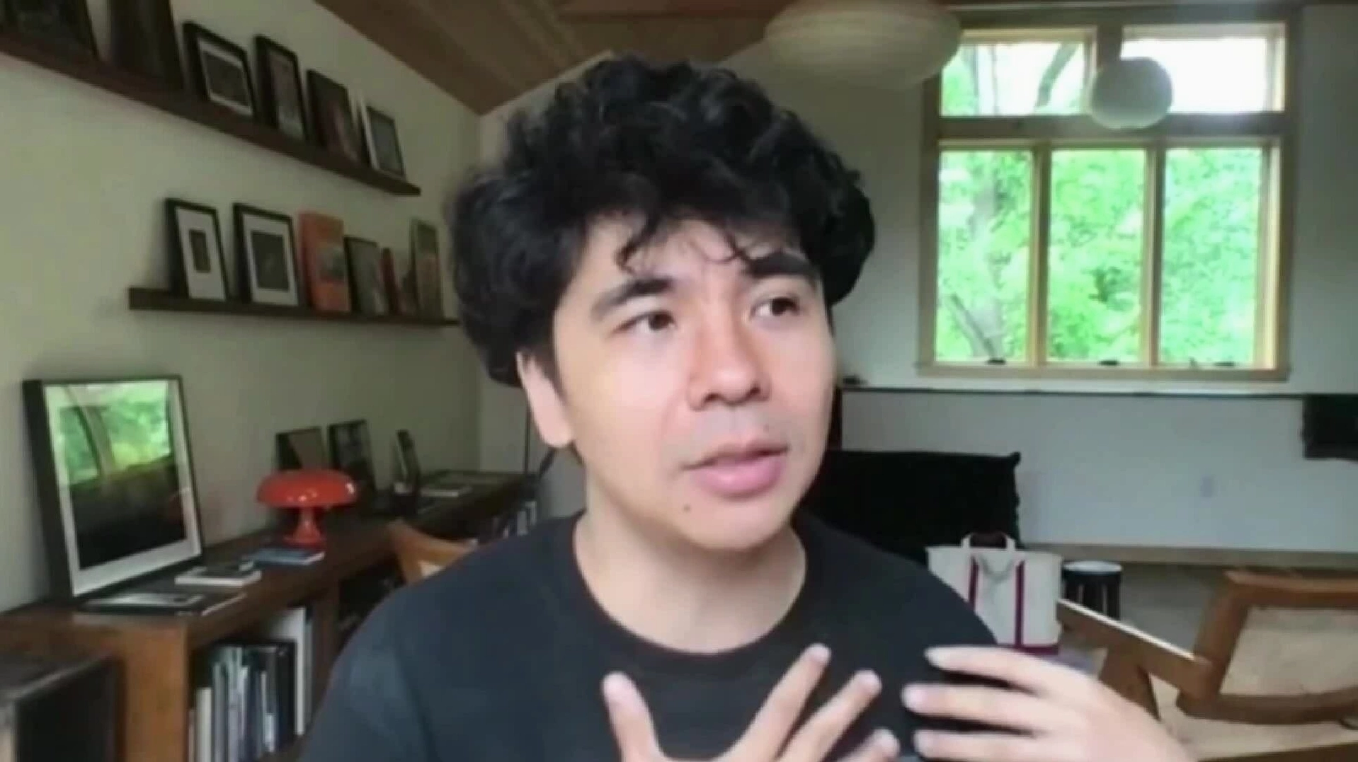 Ocean Vuong nói về ảnh hưởng của văn hóa Việt trong sự nghiệp sáng tác và cuộc sống