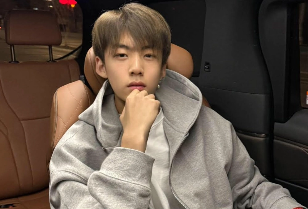 pang-bowen-la-ai-giai-ma-chang-hot-boy-douyin-khuay-dao-gioi_714