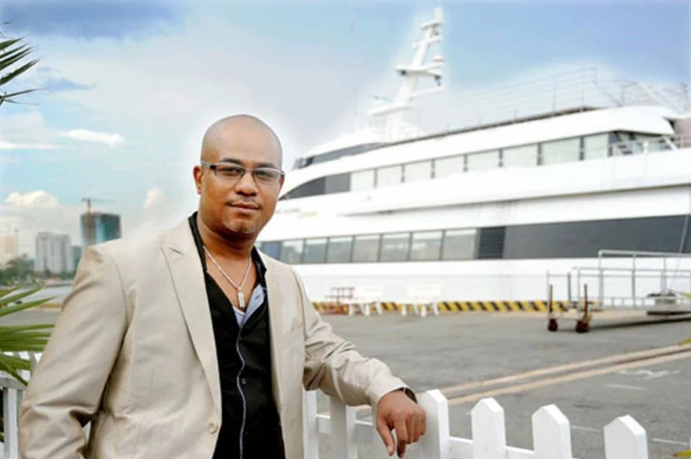 Sự thật chuyện ca sĩ Randy tìm thấy mẹ ruột, được tặng 30 cây vàng