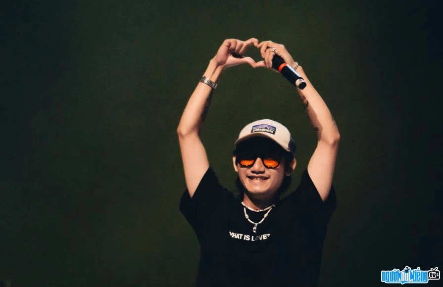 Tofutns là một tài năng trẻ trong lĩnh vực âm nhạc Rap/Hiphop Việt Nam